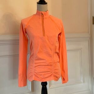 Athlete a half zip Seamless pull over